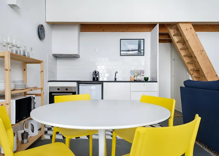 Διαμέρισμα Cool Alegria Loft Mezzanine Retreat Πόρτο